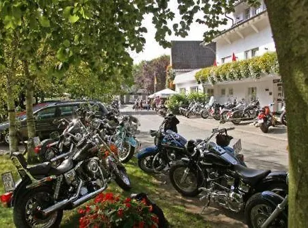 Guest house Haus Dumicketal 3*